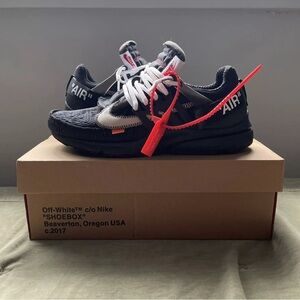Nike air off-white Presto size 9 1/2 color black comes with shoelaces and box